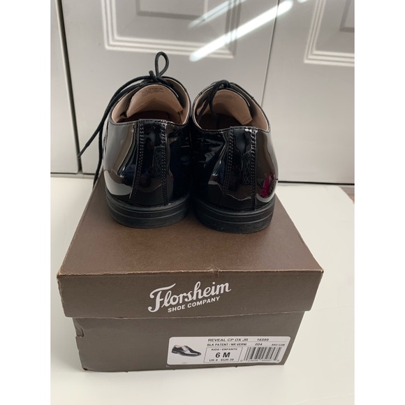 Boys Dress Shoes - Picture 5 of 8